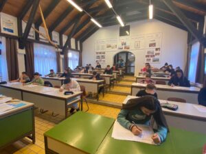 Read more about the article Roma népismereti verseny iskolai fordulója a Reményhírben