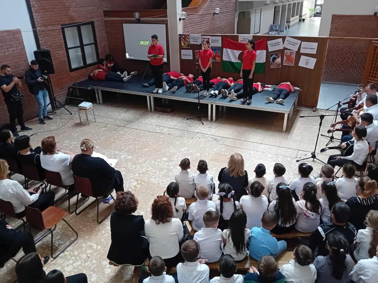 Október 23-ra emlékeztünk 7 Október 23-ra emlékeztünk 7