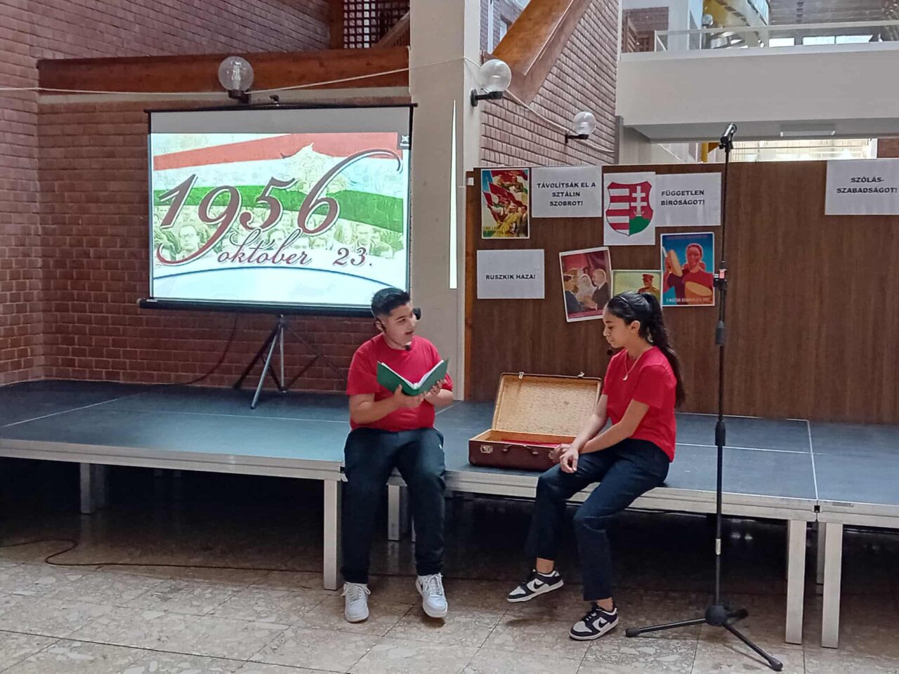 Október 23-ra emlékeztünk 12 Október 23-ra emlékeztünk 12