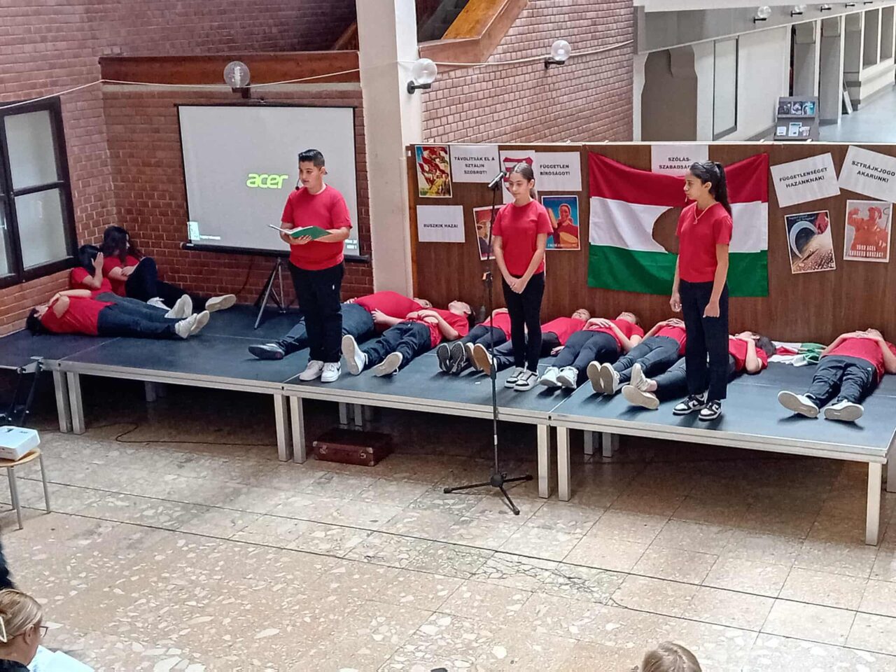 Október 23-ra emlékeztünk 13 Október 23-ra emlékeztünk 13