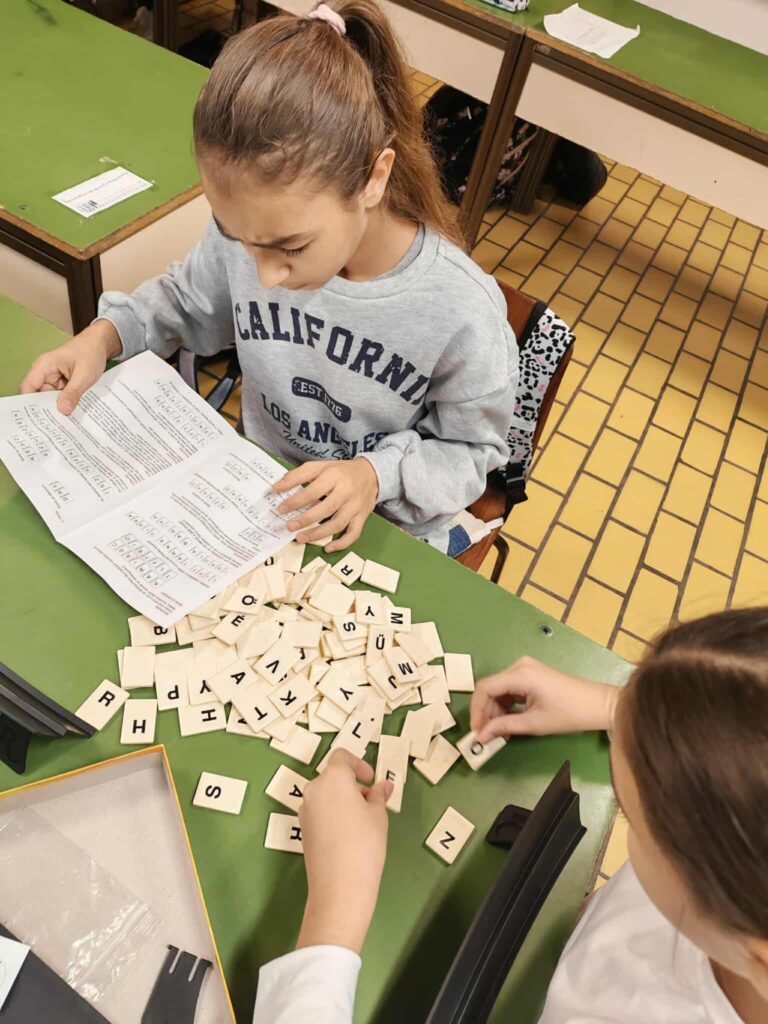 A magyar nyelv napja - november 13. 16 A magyar nyelv napja - november 13. 16