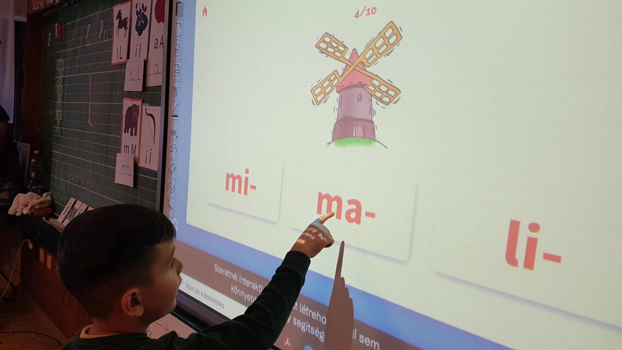 A magyar nyelv napja - november 13. 9 A magyar nyelv napja - november 13. 9