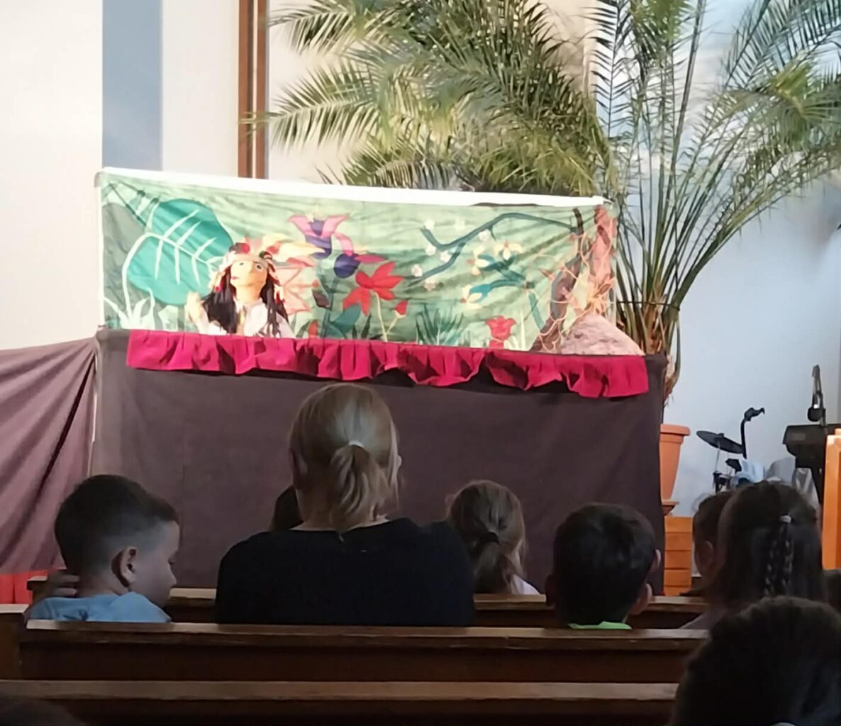 Bábelőadáson jártak elsőseink 6