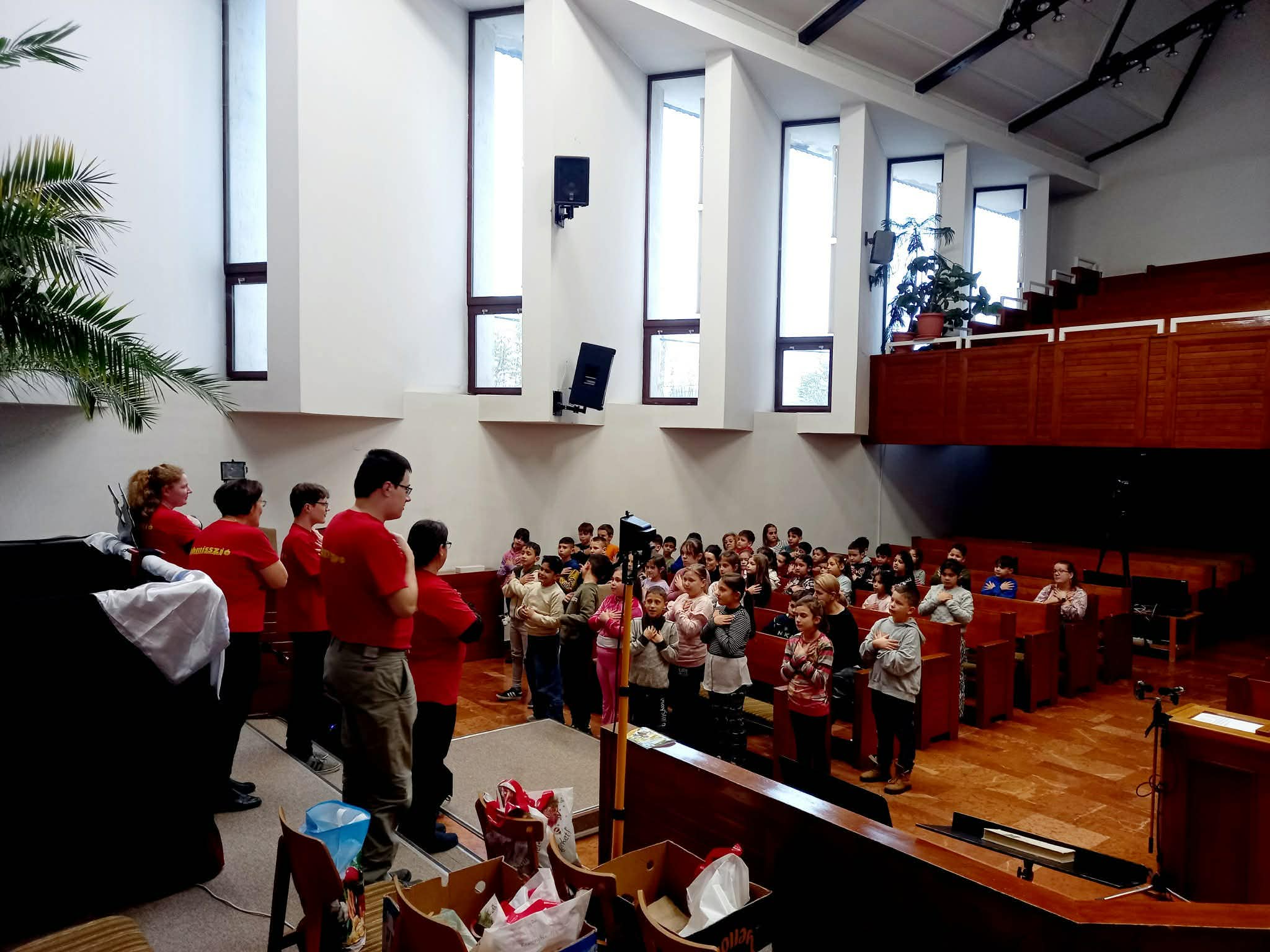 Bábelőadáson jártak elsőseink 1