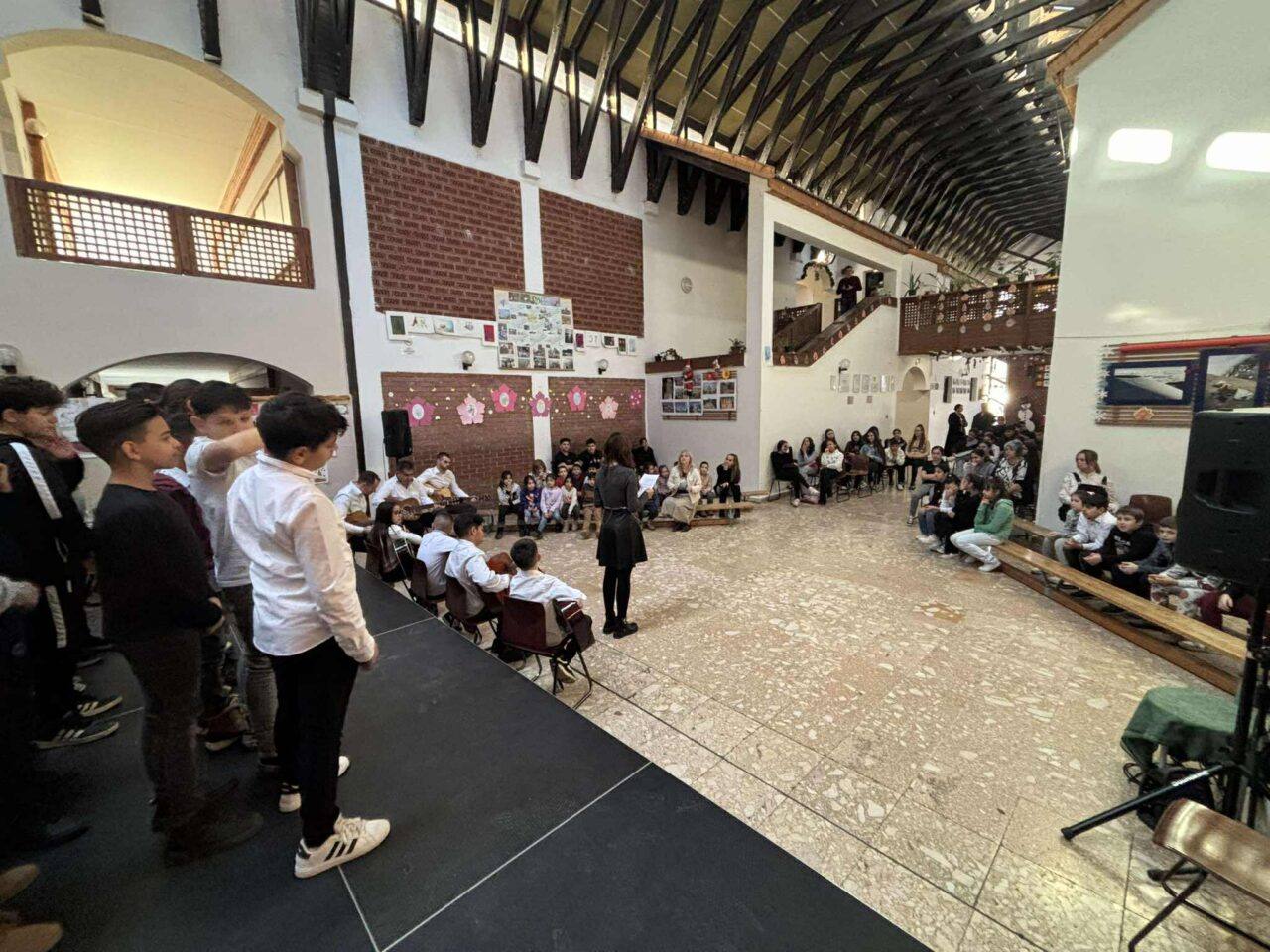 Zsánesz románesz? - roma projektdélután 6 Zsánesz románesz? - roma projektdélután 6