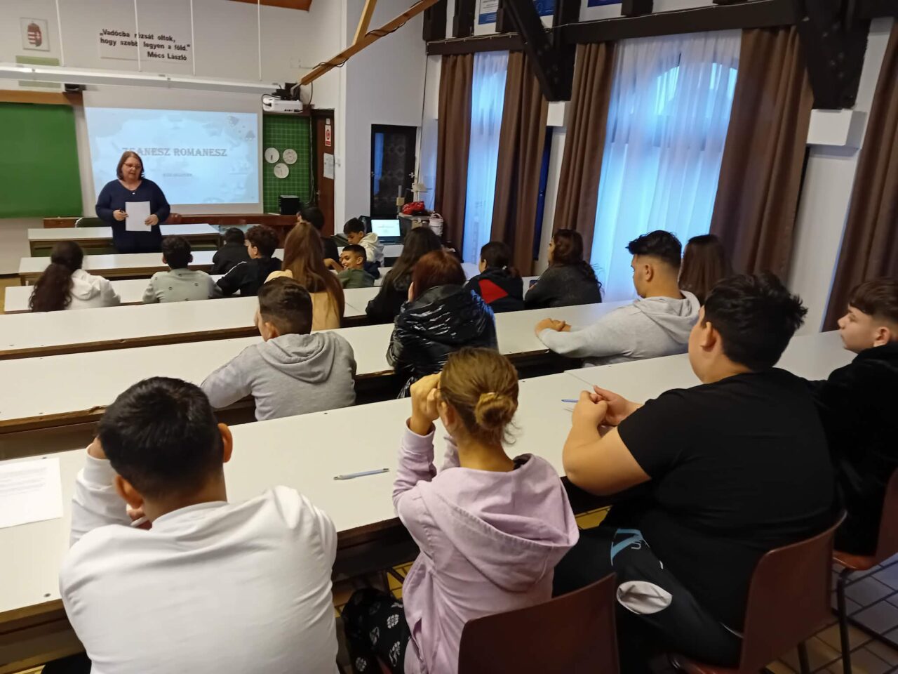 Zsánesz románesz? - roma projektdélután 11 Zsánesz románesz? - roma projektdélután 11