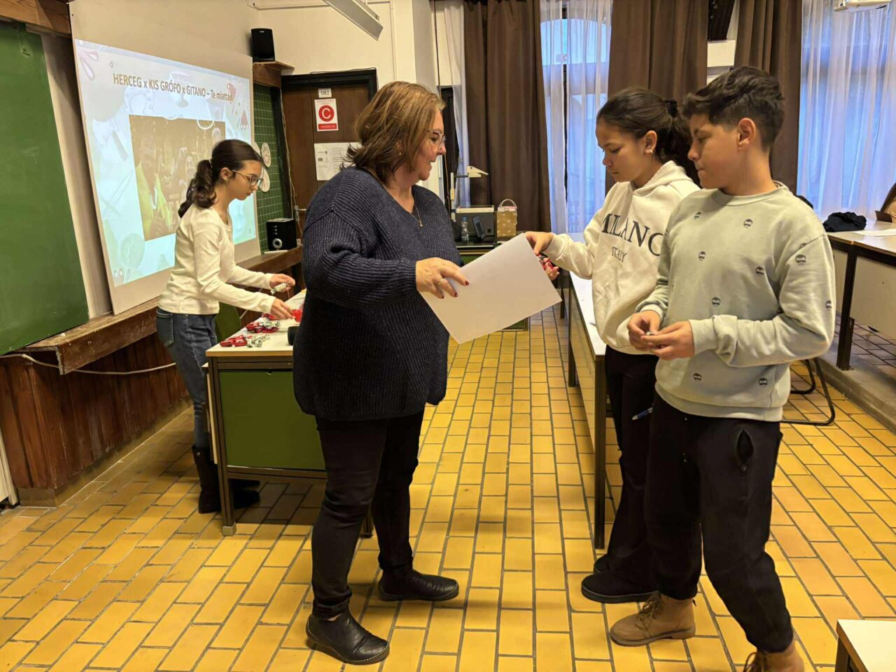 Zsánesz románesz? - roma projektdélután 12 Zsánesz románesz? - roma projektdélután 12