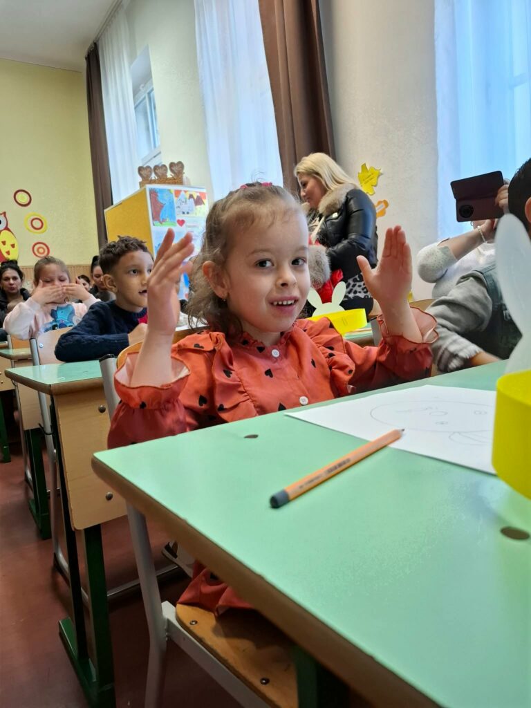 Iskolába hívogató - teltházzal! ... Beiratkozás csütörtökön és pénteken! 10