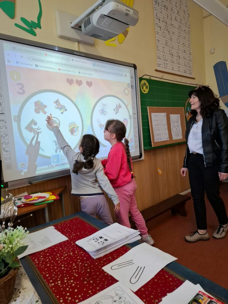 Iskolába hívogató - teltházzal! ... Beiratkozás csütörtökön és pénteken! 4